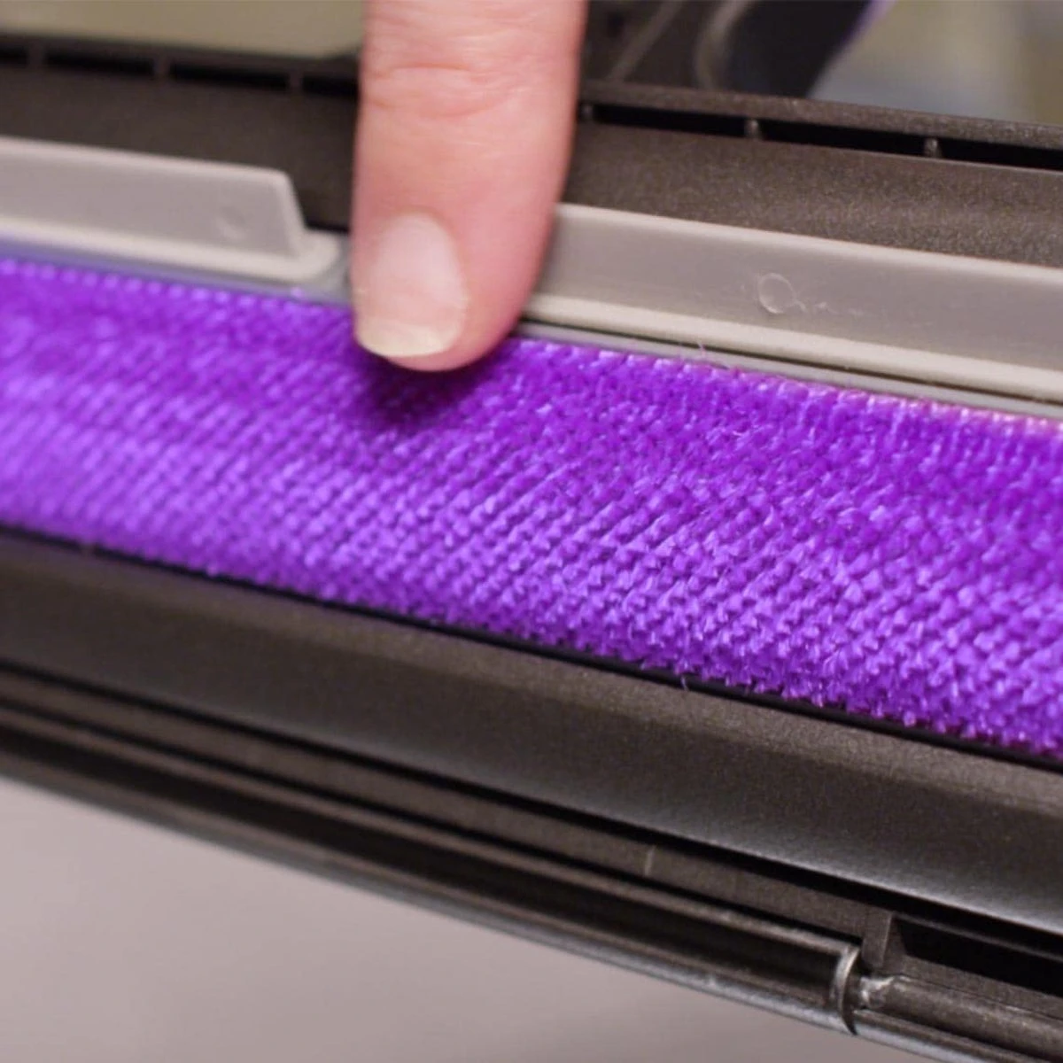 FurDaddy Batterij-aangedreven - Huisdier Haar Verwijderaar Voor Kleding - Herbruikbare Pluizenroller Voor Moeiteloze Verwijdering Van Kattenhaar & Hondenhaar - Zelfreinigende Pluizenborstel Voor Tapijt, Bank, Auto, Bed 5 FurDaddy Batterij-aangedreven - Huisdier Haar Verwijderaar Voor Kleding - Herbruikbare Pluizenroller Voor Moeiteloze Verwijdering Van Kattenhaar & Hondenhaar - Zelfreinigende Pluizenborstel Voor Tapijt, Bank, Auto, Bed - Afbeelding 5