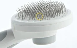 Merkloos Dierenborstel - Haarborstel Huisdieren - Borstel Voor Vacht Huisdier - Borstel Kat - Borstel Hond - Makkelijk Haar Verwijderen Met één Klik - Inclusief Speeltje - Kam Huisdier - Vachtverzorging - Massage -Dog Supplies 1200x751