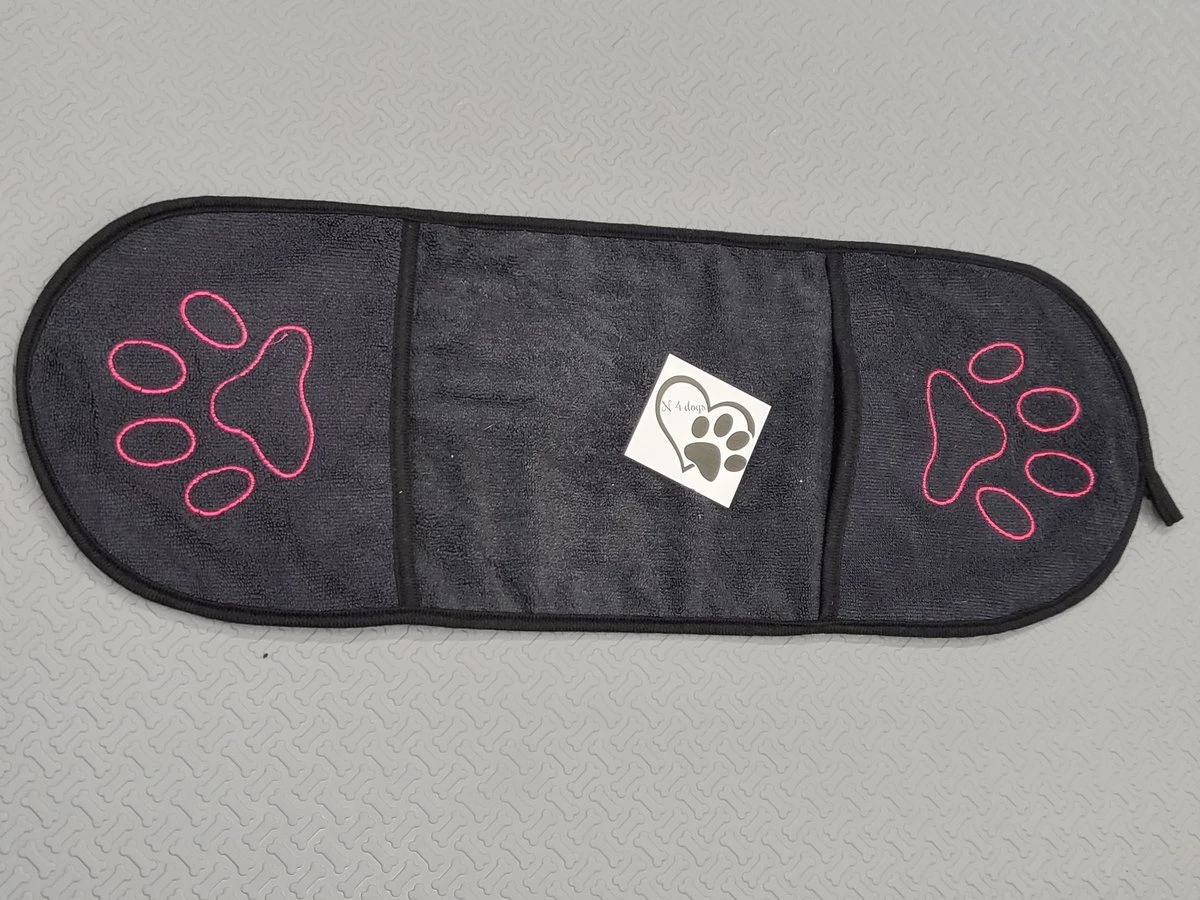 N4dogs – Hondenhanddoek – Honden Handdoek – Microvezel Handdoek – Handdoek Hond – Droogdoek Hond – Dierendeken – Sterk Absorberend – Handdoek Met Zakken - Zwart - 66 X 23 Cm 2 N4dogs – Hondenhanddoek – Honden Handdoek – Microvezel Handdoek – Handdoek Hond – Droogdoek Hond – Dierendeken – Sterk Absorberend – Handdoek Met Zakken - Zwart - 66 X 23 Cm - Afbeelding 2