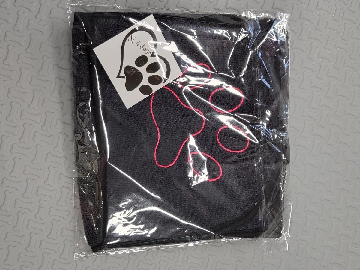 N4dogs – Hondenhanddoek – Honden Handdoek – Microvezel Handdoek – Handdoek Hond – Droogdoek Hond – Dierendeken – Sterk Absorberend – Handdoek Met Zakken - Zwart - 66 X 23 Cm 3 N4dogs – Hondenhanddoek – Honden Handdoek – Microvezel Handdoek – Handdoek Hond – Droogdoek Hond – Dierendeken – Sterk Absorberend – Handdoek Met Zakken - Zwart - 66 X 23 Cm - Afbeelding 3